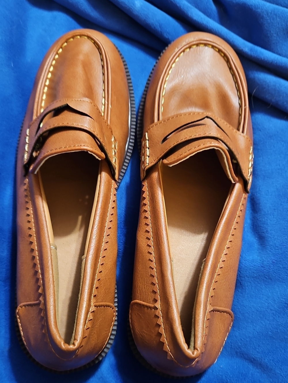 Classic Mens Shoopen Penny Loafers in Tan New Never Worn